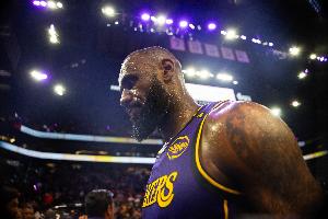 76人vs湖人直播_NBA高清免费观看_76人vs湖人比赛回放视频集锦