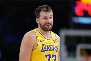 湖人vs东契奇直播_NBA高清免费观看_湖人vs东契奇比赛回放视频集锦