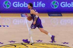 湖人vs东契奇直播_NBA高清免费观看_湖人vs东契奇比赛回放视频集锦