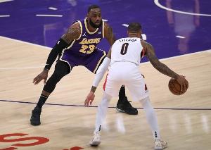 詹姆斯vs湖人直播_NBA高清免费观看_詹姆斯vs湖人比赛回放视频集锦