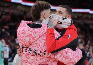 森林狼vs拉梅洛·鲍尔直播_NBA高清免费观看_森林狼vs拉梅洛·鲍尔比赛回放视频集锦