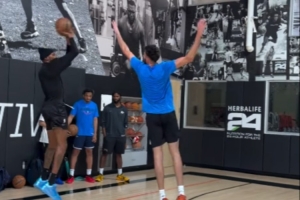 杜兰特vs雷霆直播_NBA高清免费观看_杜兰特vs雷霆比赛回放视频集锦