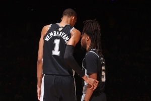 马刺vs文班亚马直播_NBA高清免费观看_马刺vs文班亚马比赛回放视频集锦