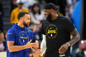 库里vs詹姆斯直播_NBA高清免费观看_库里vs詹姆斯比赛回放视频集锦