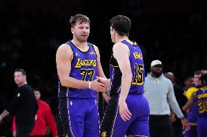 湖人vs东契奇直播_NBA高清免费观看_湖人vs东契奇比赛回放视频集锦