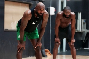 76人vs詹姆斯直播_NBA高清免费观看_76人vs詹姆斯比赛回放视频集锦