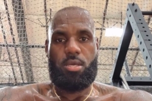 76人vs詹姆斯直播_NBA高清免费观看_76人vs詹姆斯比赛回放视频集锦